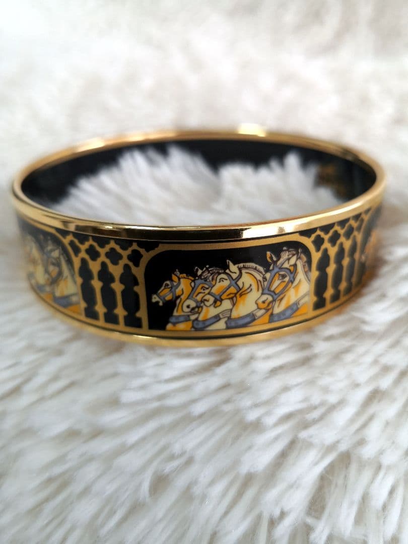 M*s様 【美品】HERMES エマイユ バングル 馬モチーフ 3連馬 七宝 馬