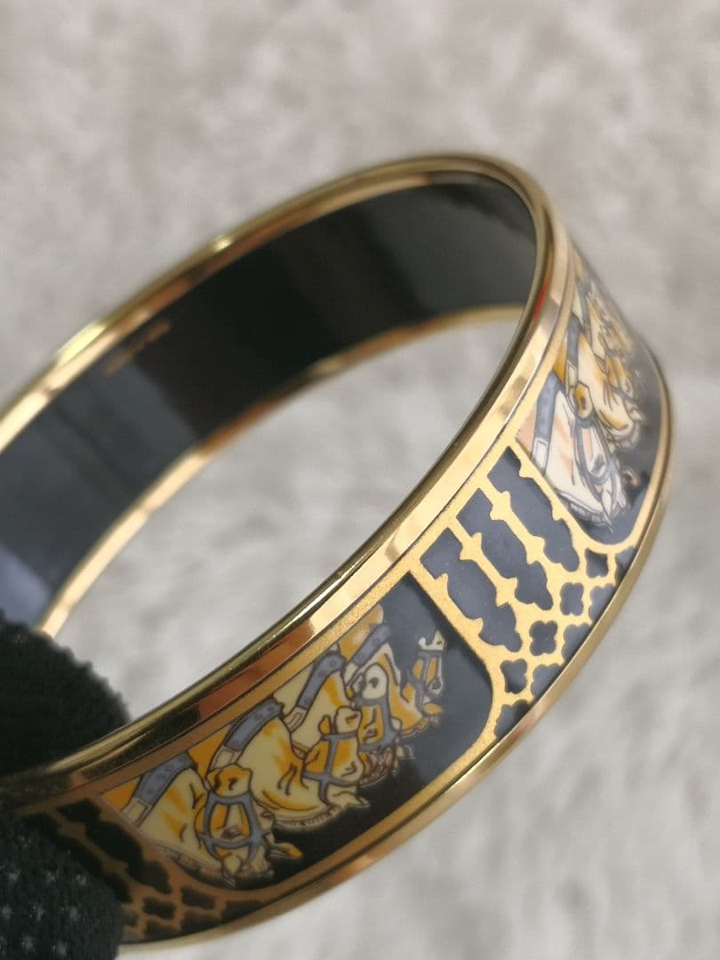 M*s様 【美品】HERMES エマイユ バングル 馬モチーフ 3連馬 七宝 馬