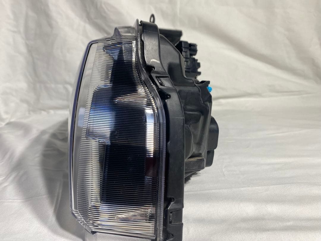 ダイハツ ハイゼットトラック S500P 後期 LED ヘッドライト 右 純正