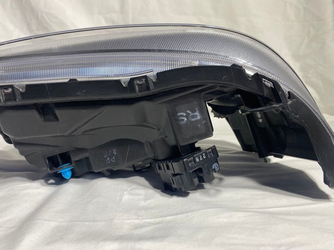 ダイハツ ハイゼットトラック S500P 後期 LED ヘッドライト 右 純正