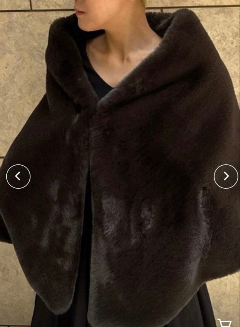 新品未使用　タグ付きJENNE リッチボリュームファーケープ ブラウン