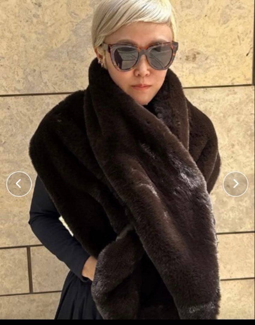 新品未使用　タグ付きJENNE リッチボリュームファーケープ ブラウン