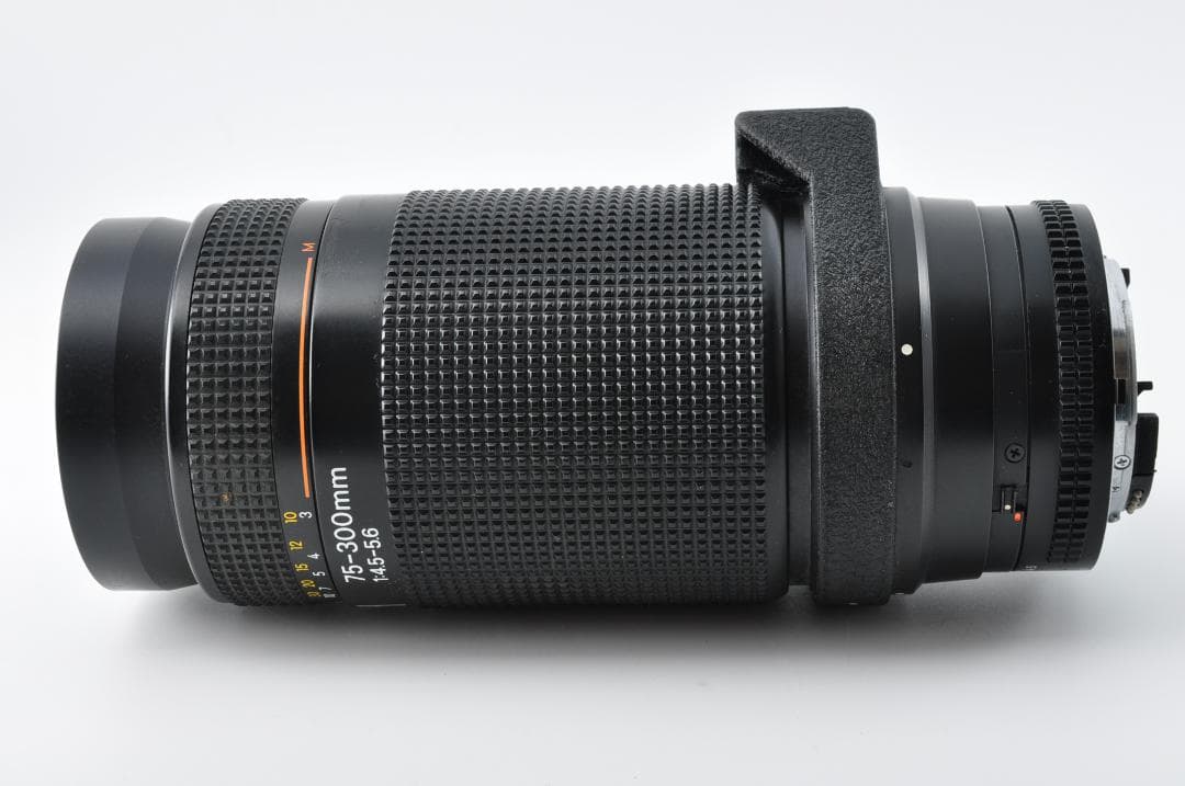 Nikon ニコン AF Nikkor 75-300mm F/4.5-5.6