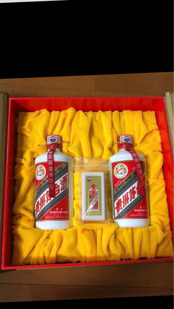 貴州茅台酒マオタイ酒225ml x 2 38度 2006年製天女ラベル箱入り古酒