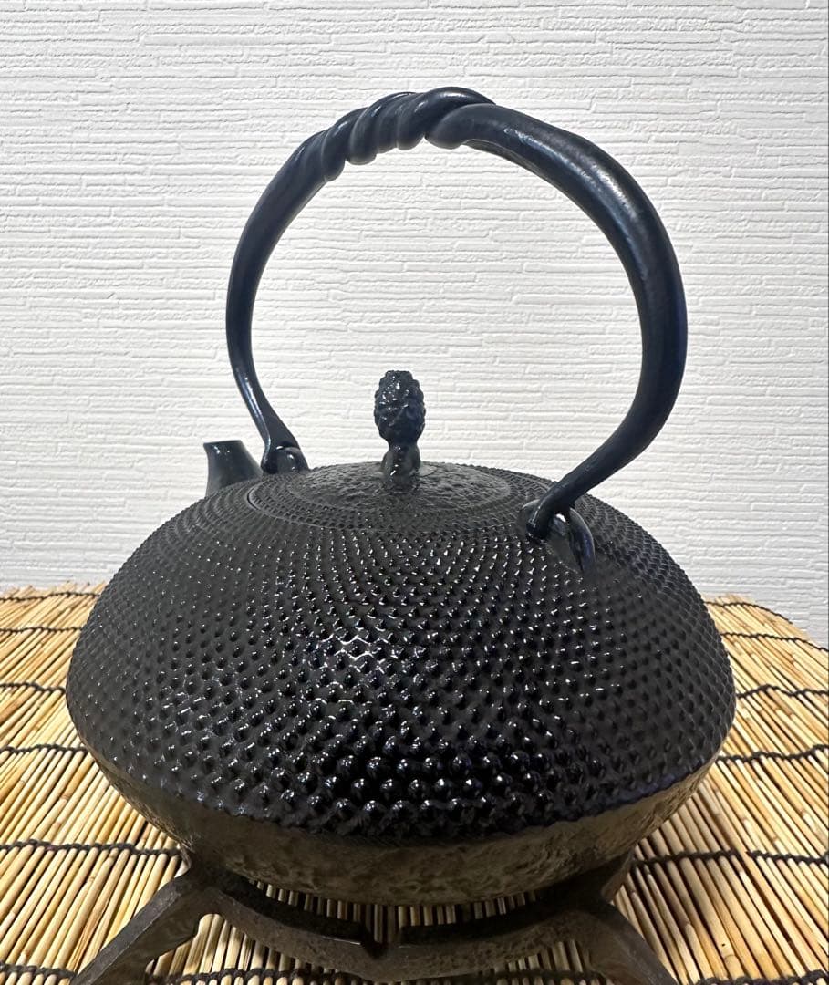 未使用品、付属品付　南部盛栄堂販売　南部名工金秀 及春鋳造　ラムちゃん様売約済み