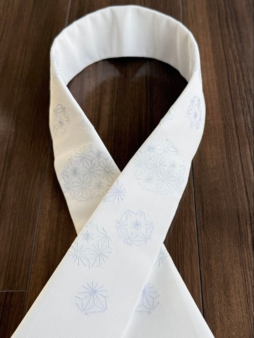 き楽っく　替え襟　両側ホワイト雪の結晶刺繍　未使用