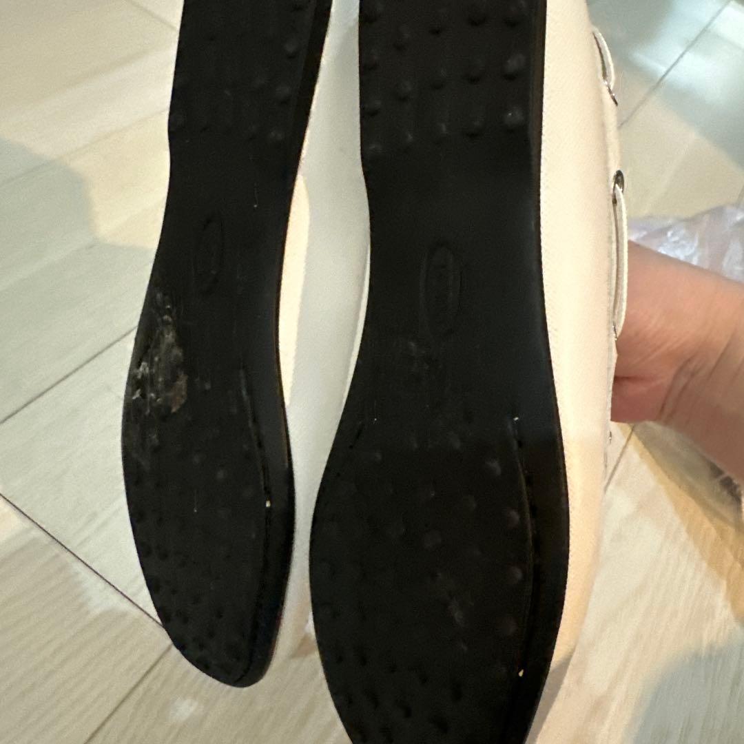 TOD'S ホワイト ローファー