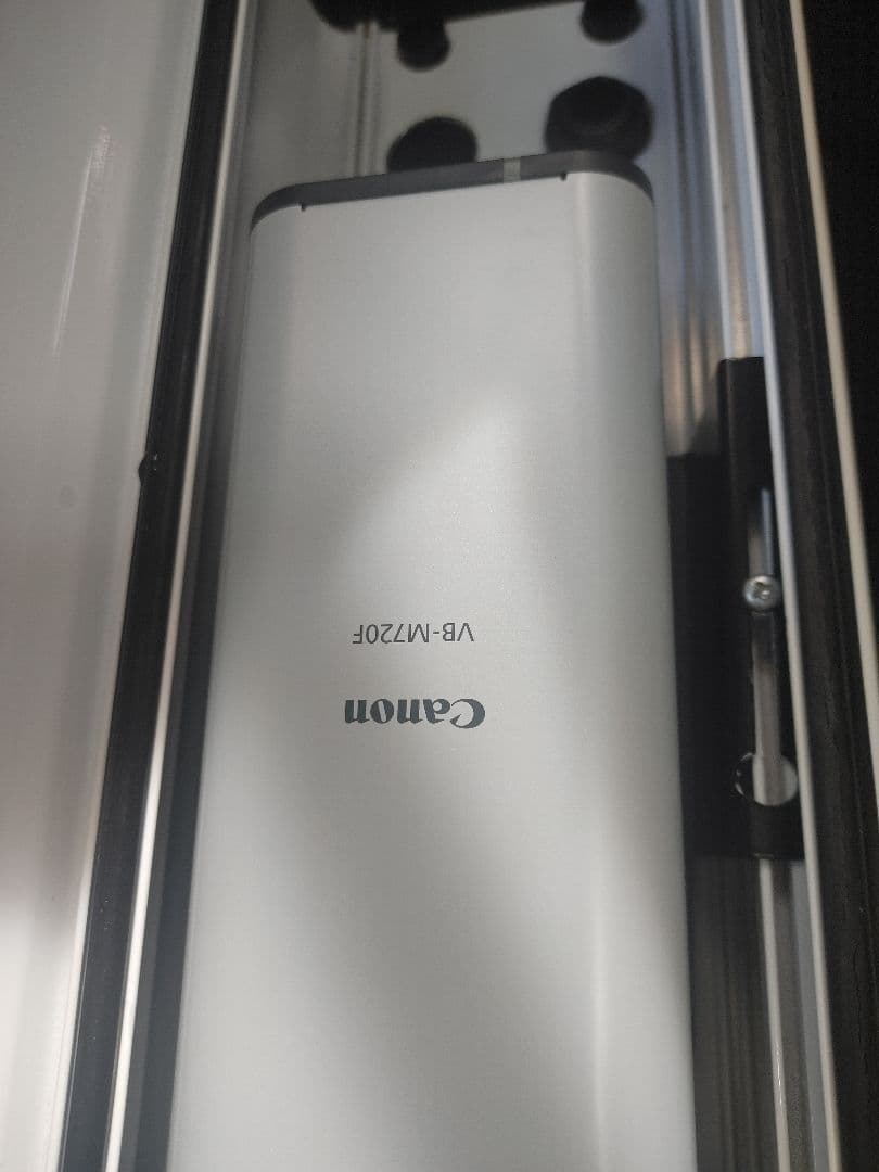 屋外ケース付き　防犯カメラ　キャノン　ネットワークカメラ　VB-M720F