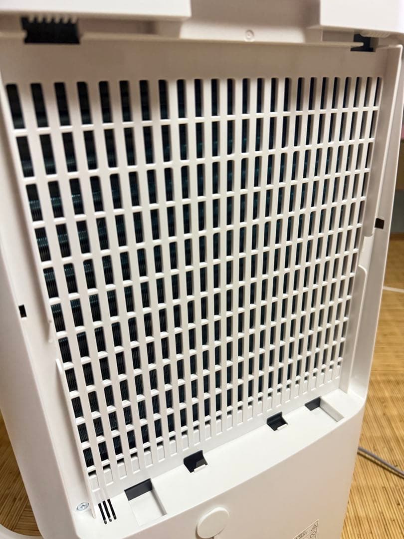 2023年製 SHARP衣類乾燥・除湿機（ホワイト）CV-S180