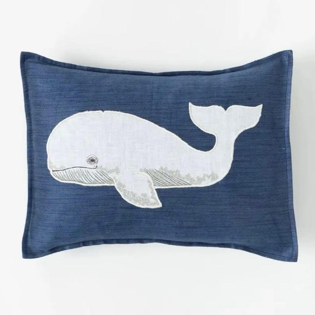Coral & Tusk クッションカバー くじら Whale Applique