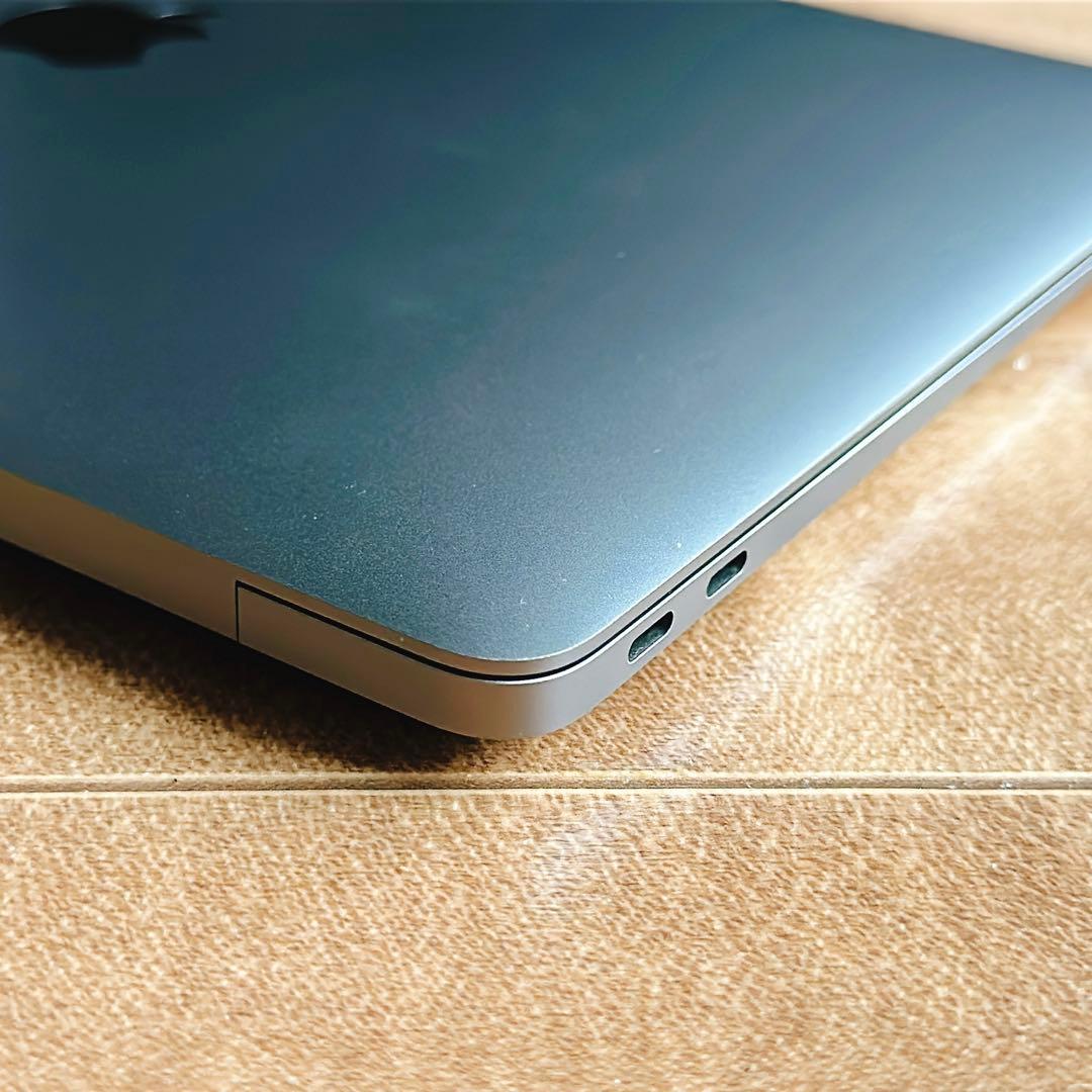 MacBook Air 2020 M1チップ 13インチ A2337