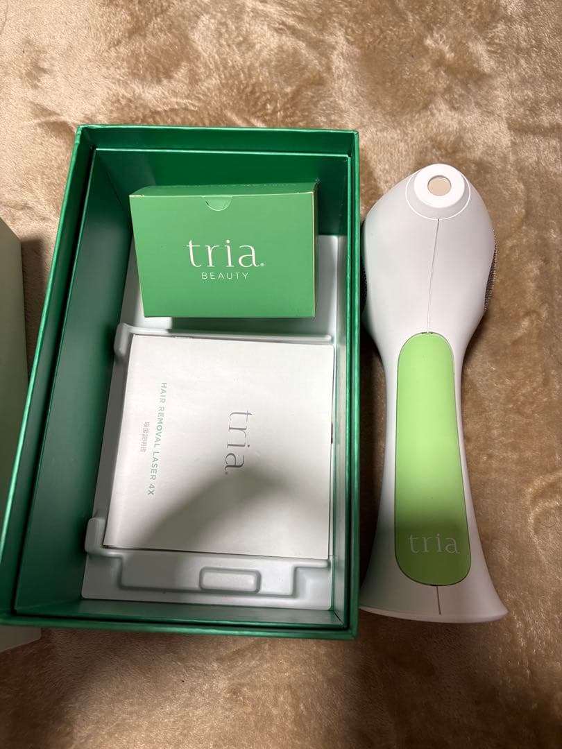 【大幅値下】トリア 脱毛器 ハンドヘルドタイプ ホワイト・グリーン　LHR4.0