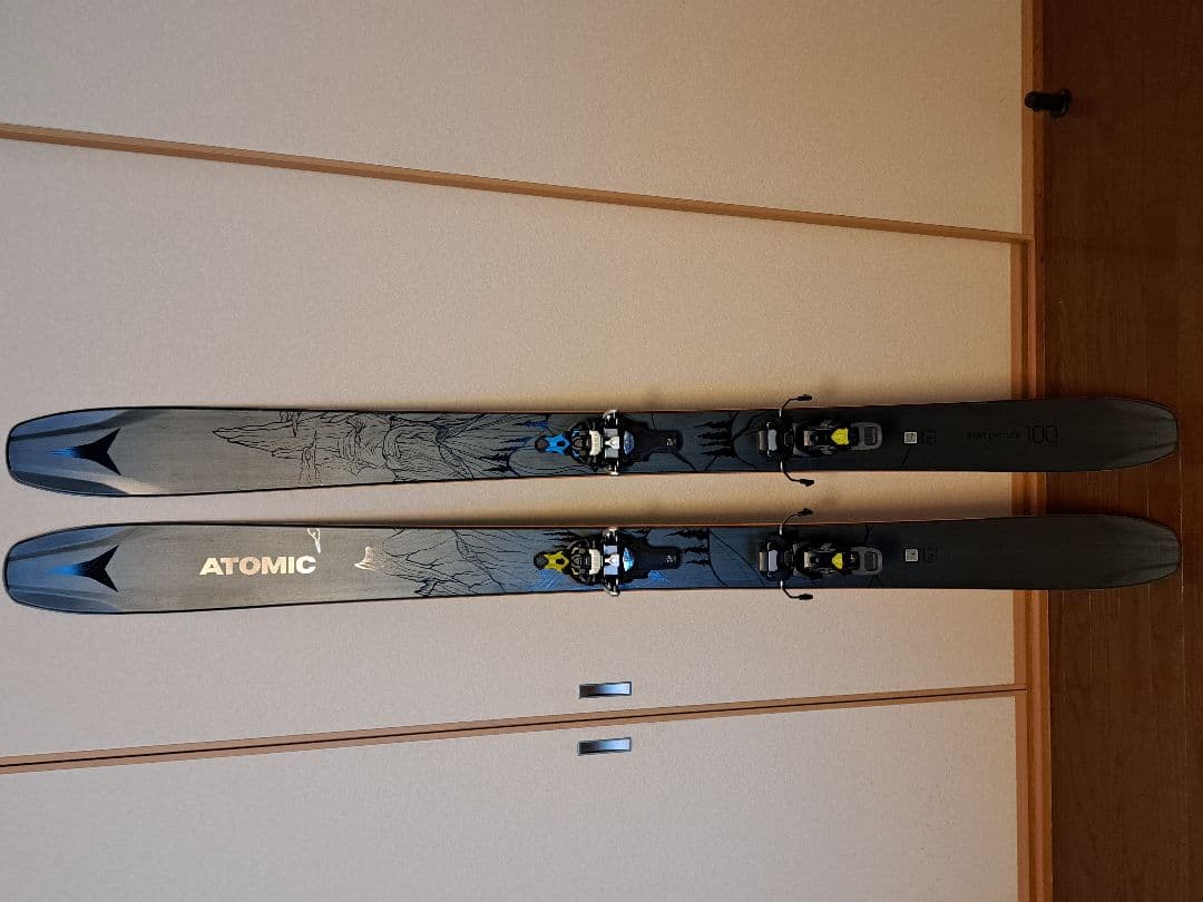 m*9様 バックカントリー用のスキー板とポモカシール