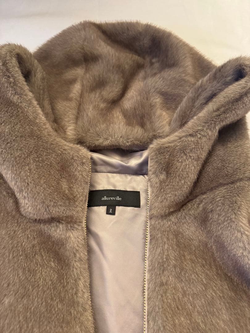 allureville フード付きベストサイズ2 新品、現行販売品タークブラウン
