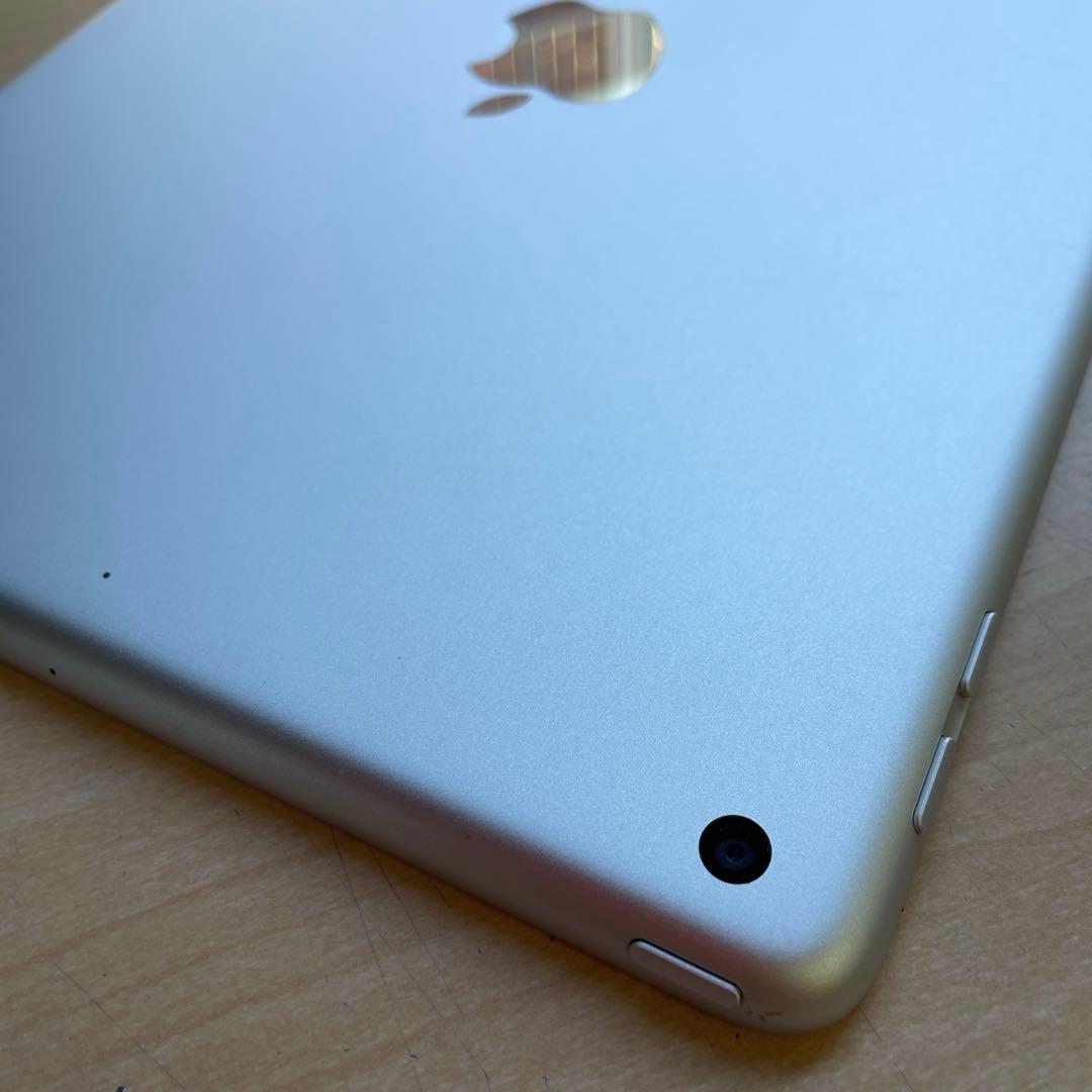 iPad 第6世代　A1893　Wi-Fiモデル　シルバー　32GB #5