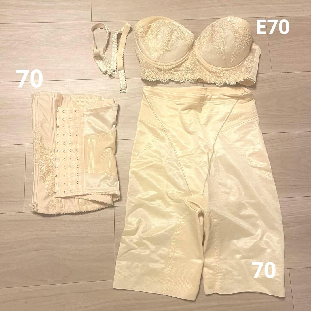 フォーシスアンドカンパニー インナー ブライダルインナー