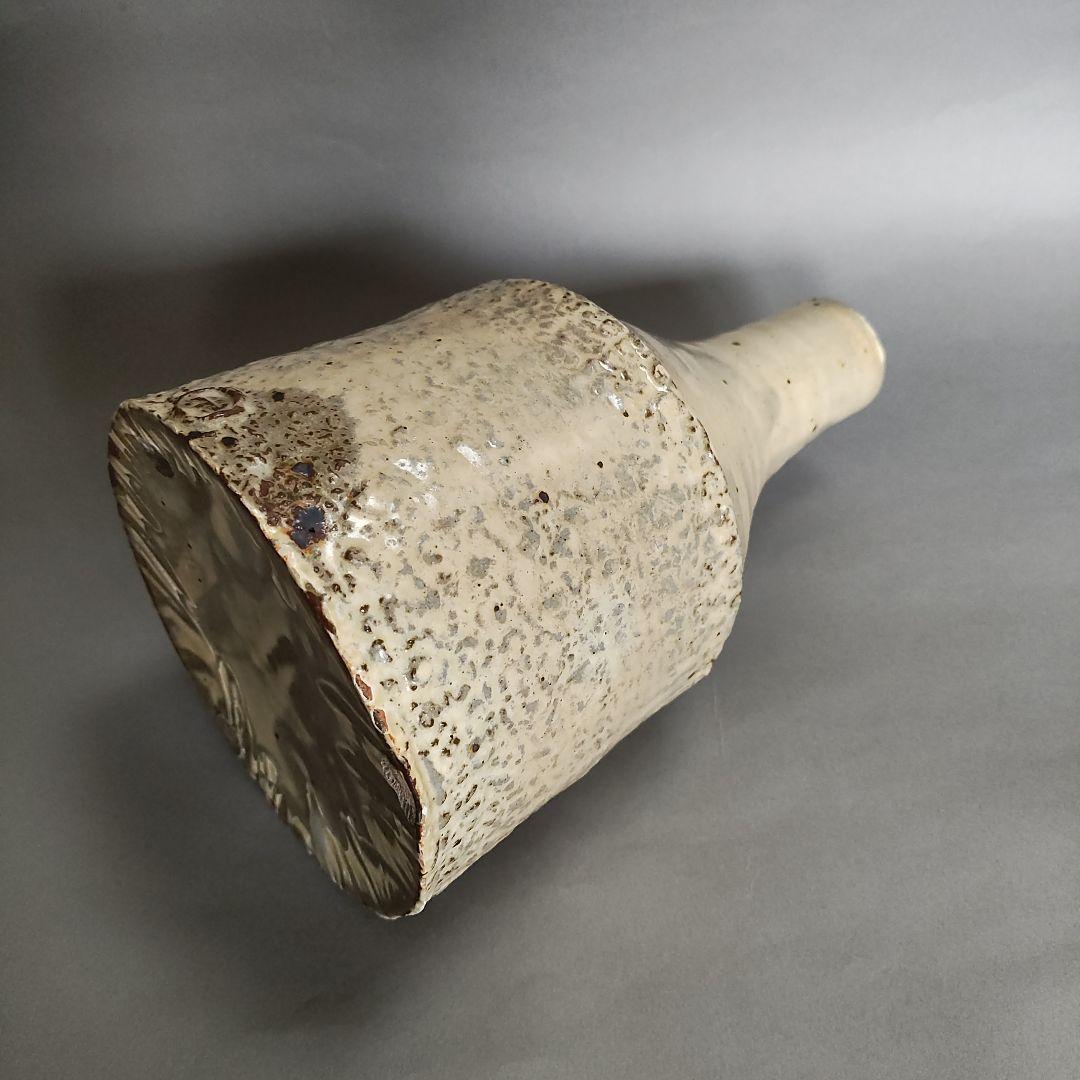 花岡隆　粉引花入　花瓶