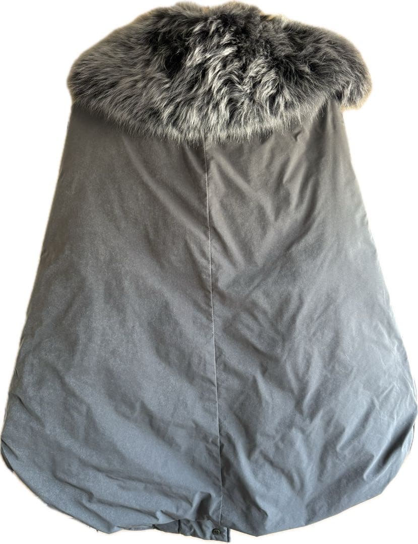 TATRAS グレー ポンチョ リアルファー付き