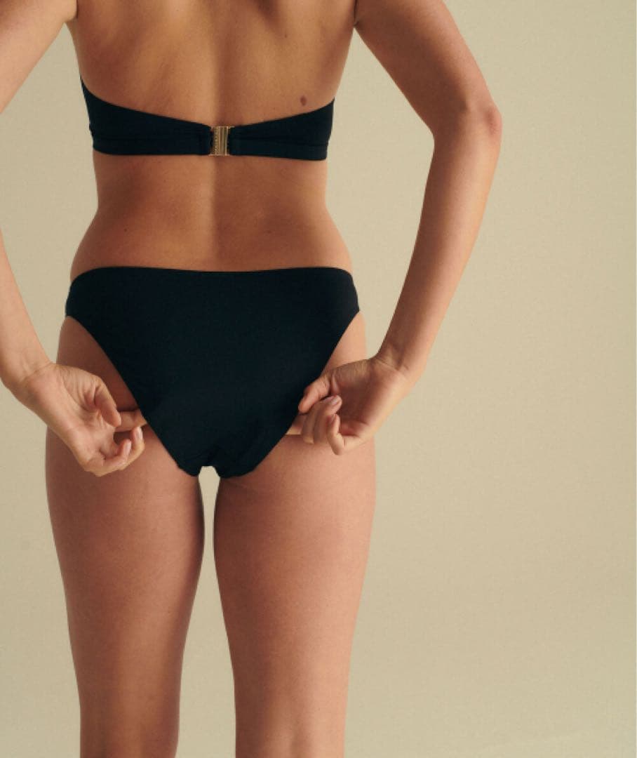 LIVY ブラック ビキニ セパレート水着