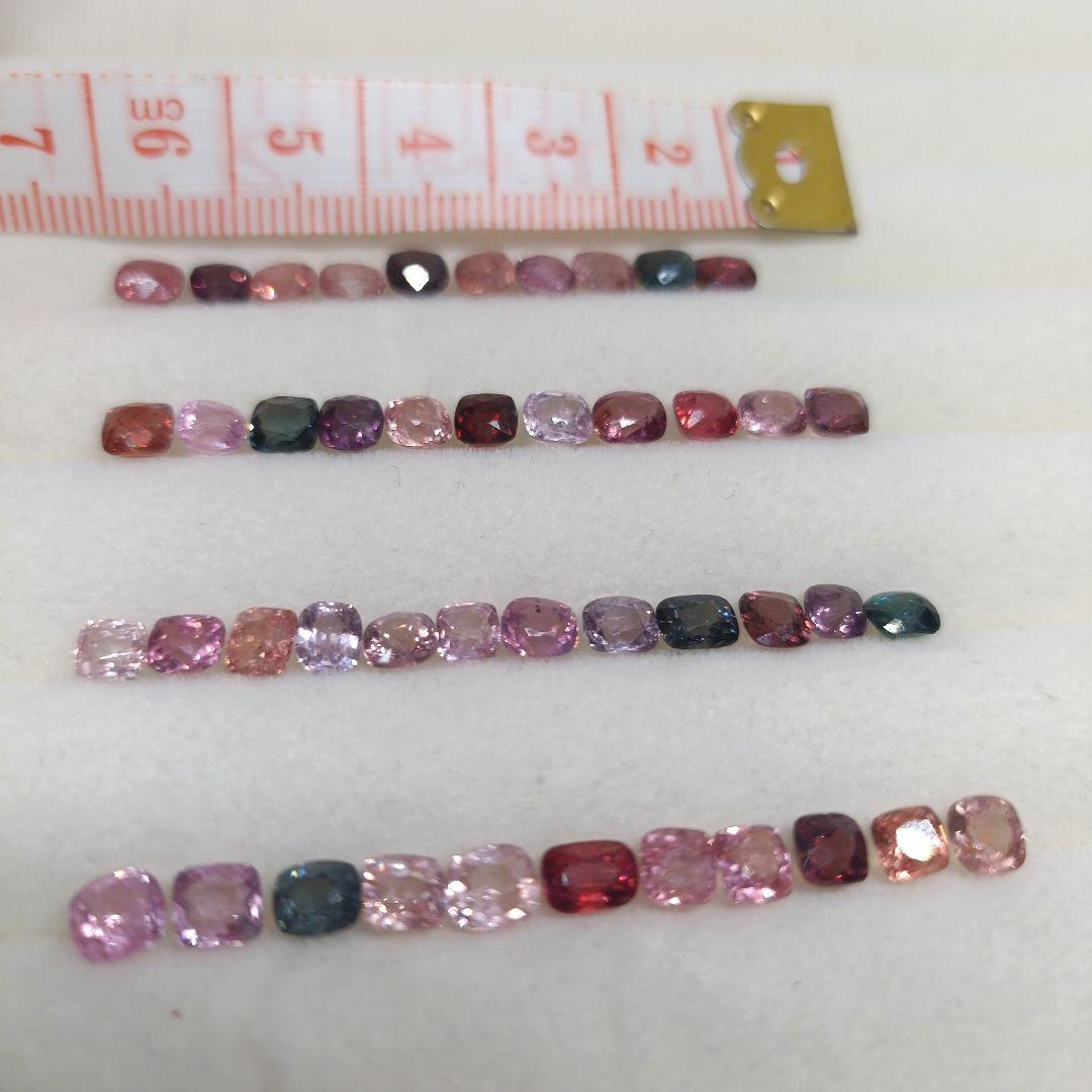 多彩なスピネル