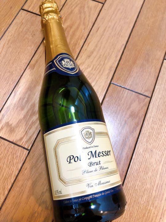 シャンパン　スパークリングワイン　ポールメッサーブリュット