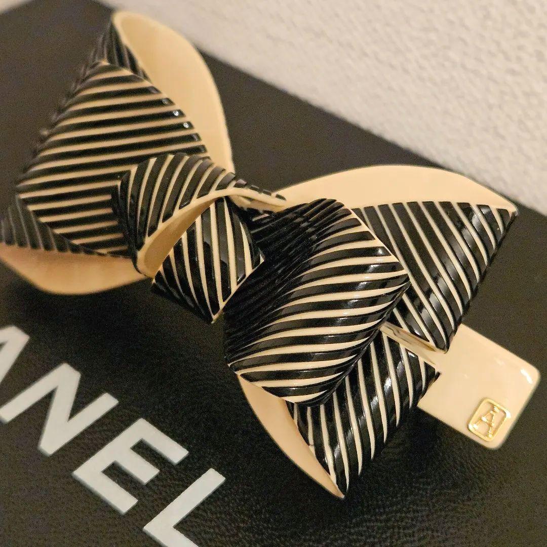 【三越購入】アレクサンドルドゥパリ　リボンバレッタ　新品　黒×ベージュ