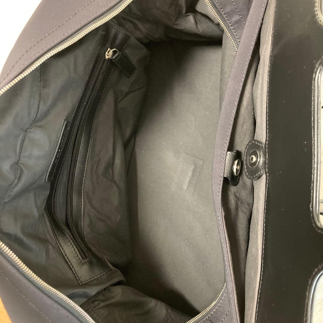 フェラガモ　2wayボストンバック　キャンバス／レザー　ロゴプレート　大容量