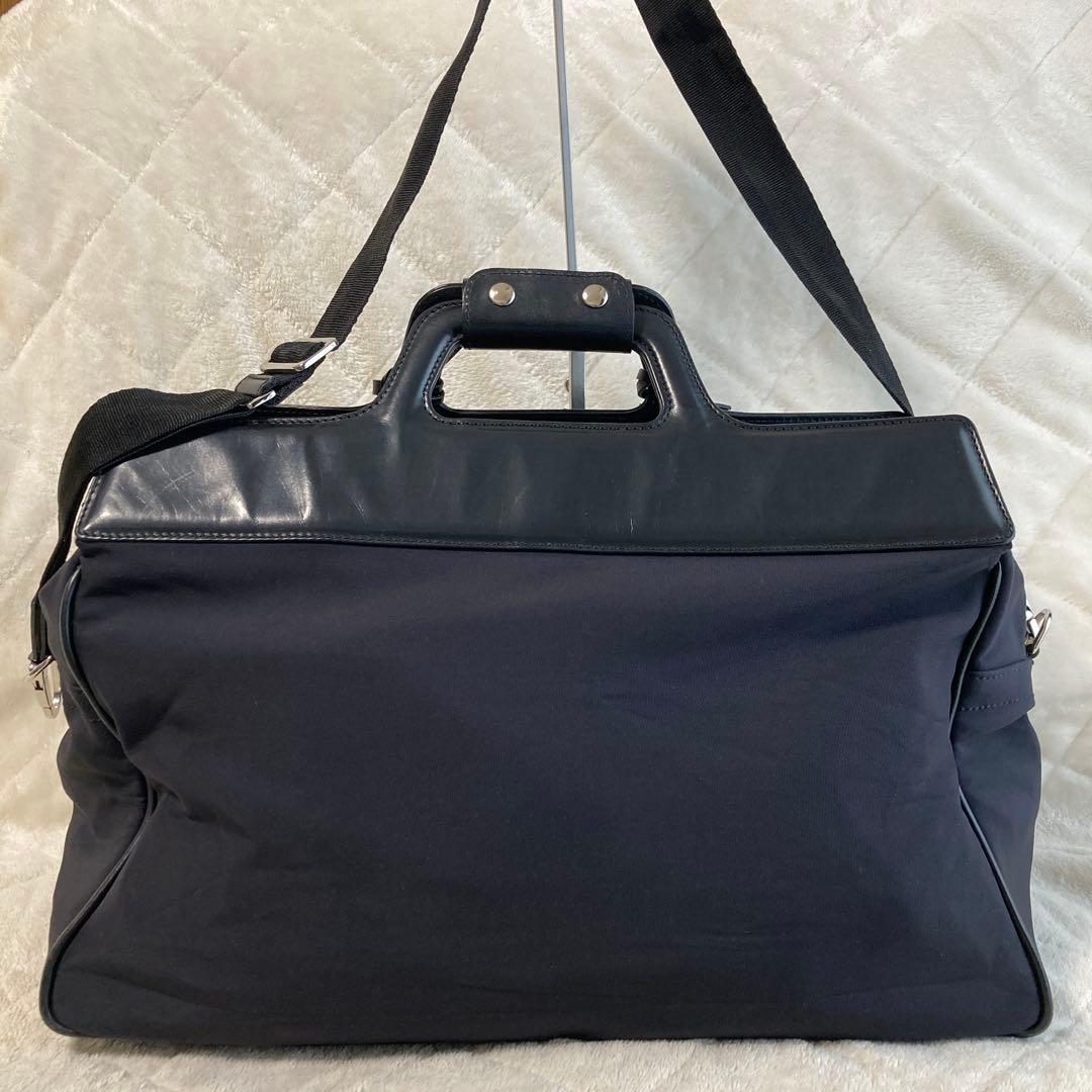 フェラガモ　2wayボストンバック　キャンバス／レザー　ロゴプレート　大容量