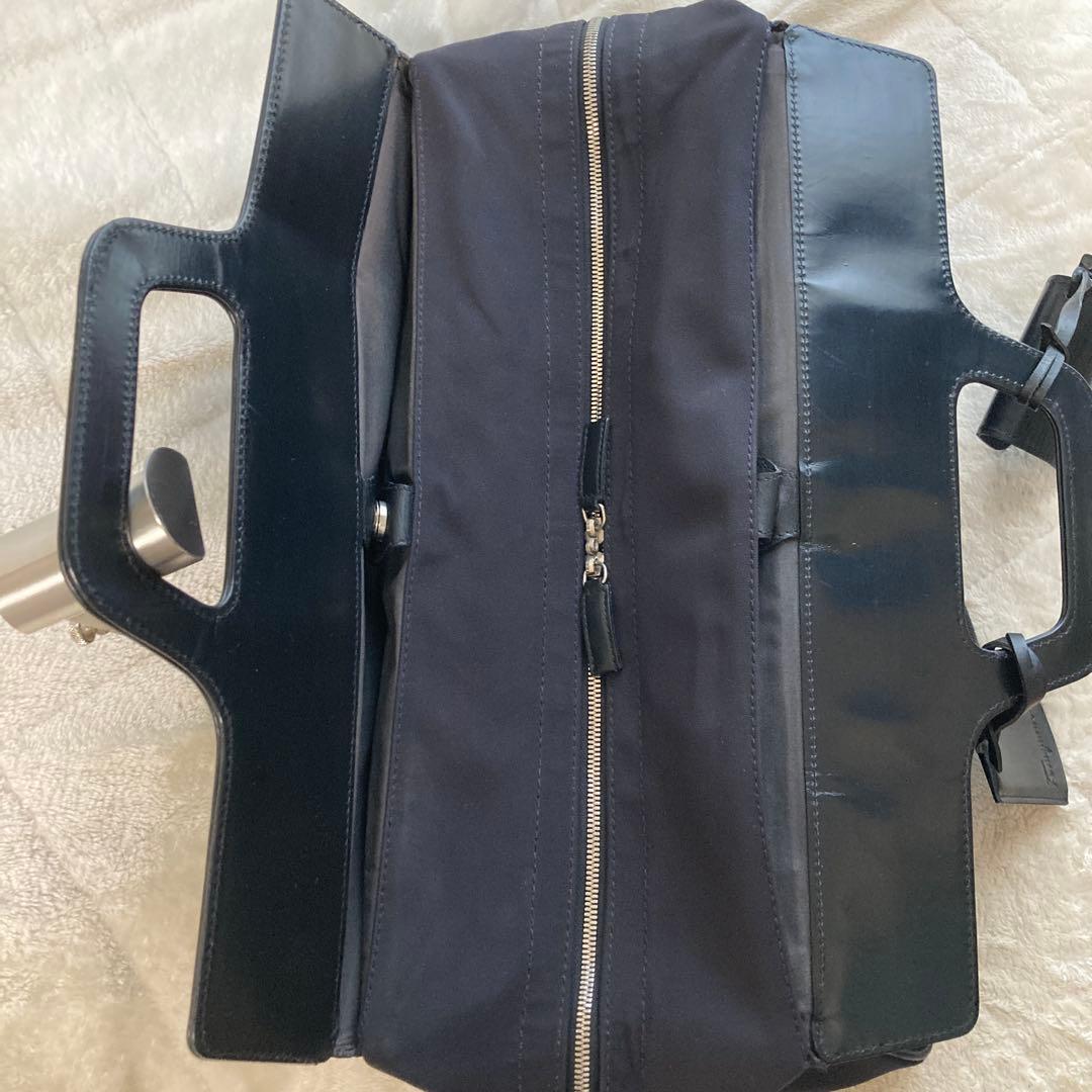 フェラガモ　2wayボストンバック　キャンバス／レザー　ロゴプレート　大容量