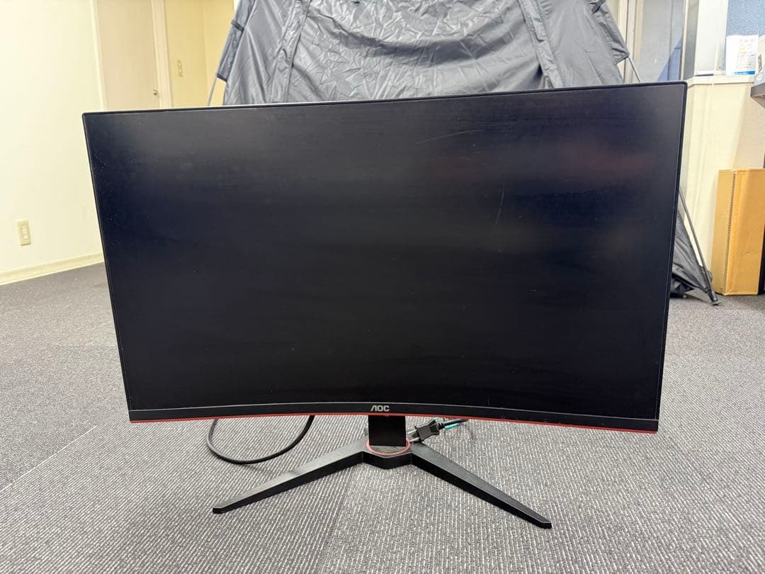 AOC モニター 1K 144Hz 32インチ　曲面型