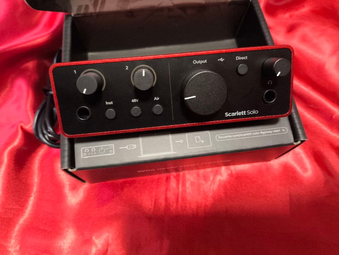Focusrite Scarlett Solo 4Gen インターフェイス
