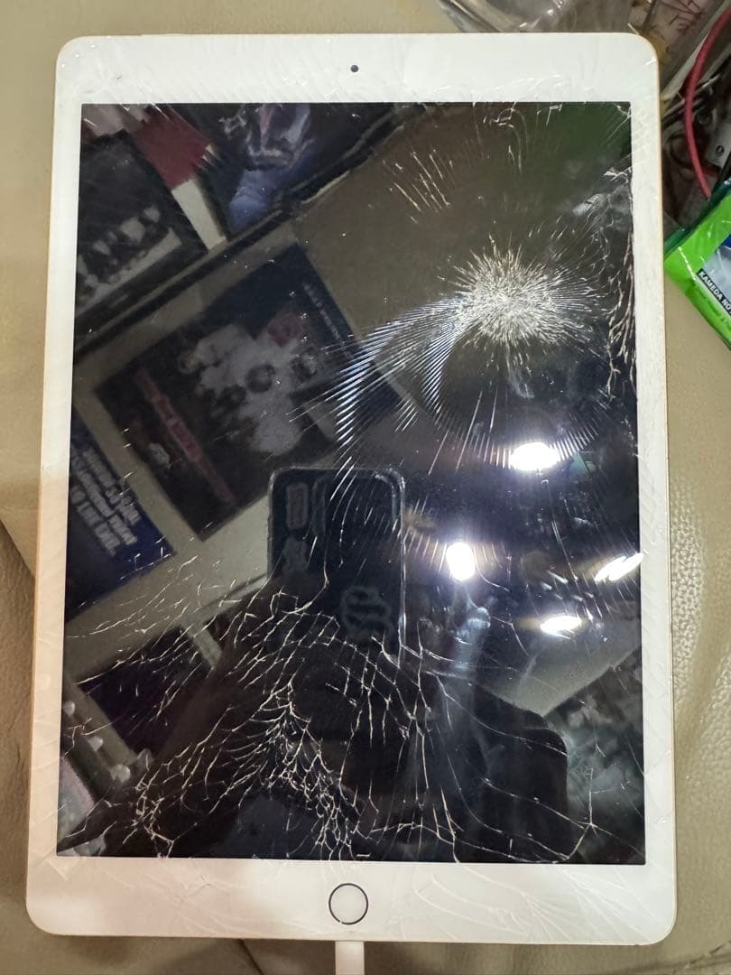iPad 第7世代 128GB 液晶破損 画面割れ タッチOK 動作確認済み