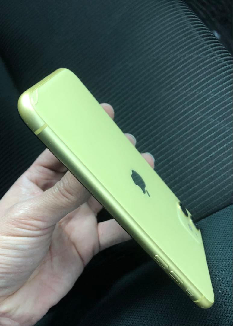 iPhone 11 64GB ゴールド