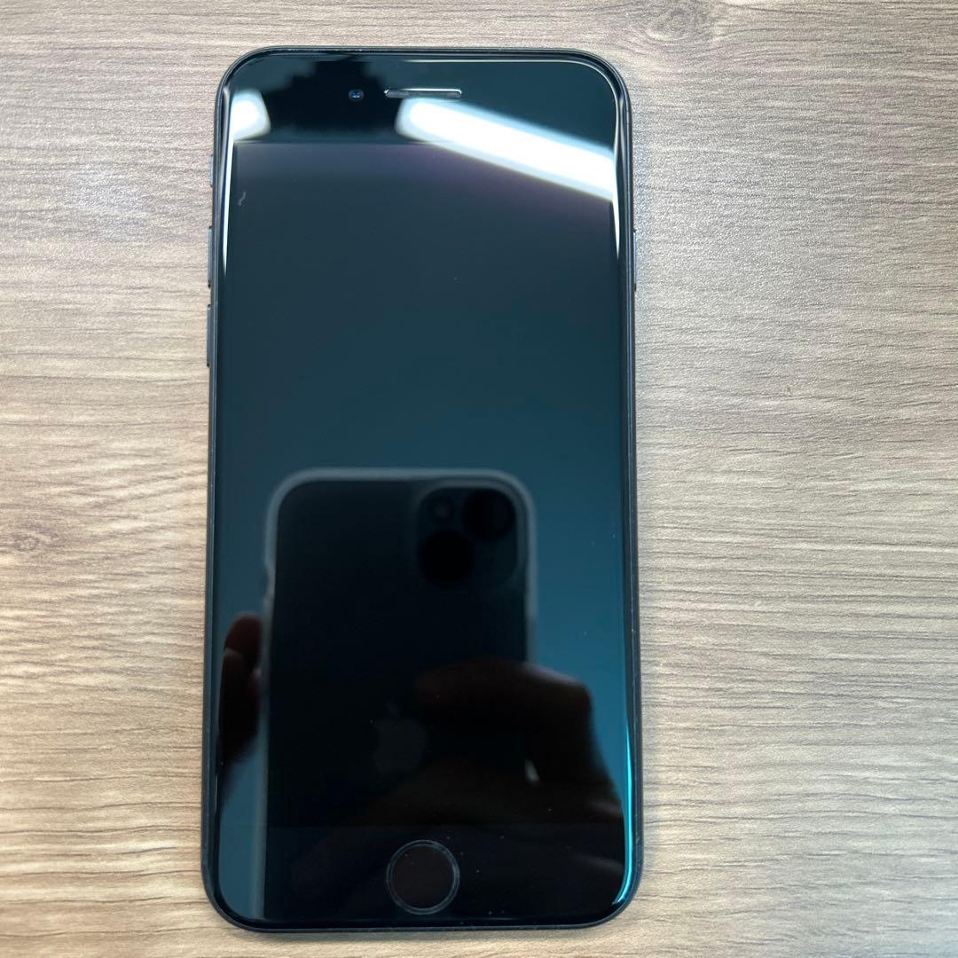 【美品】iPhone SE3第3世代スターライト 64GB simフリー