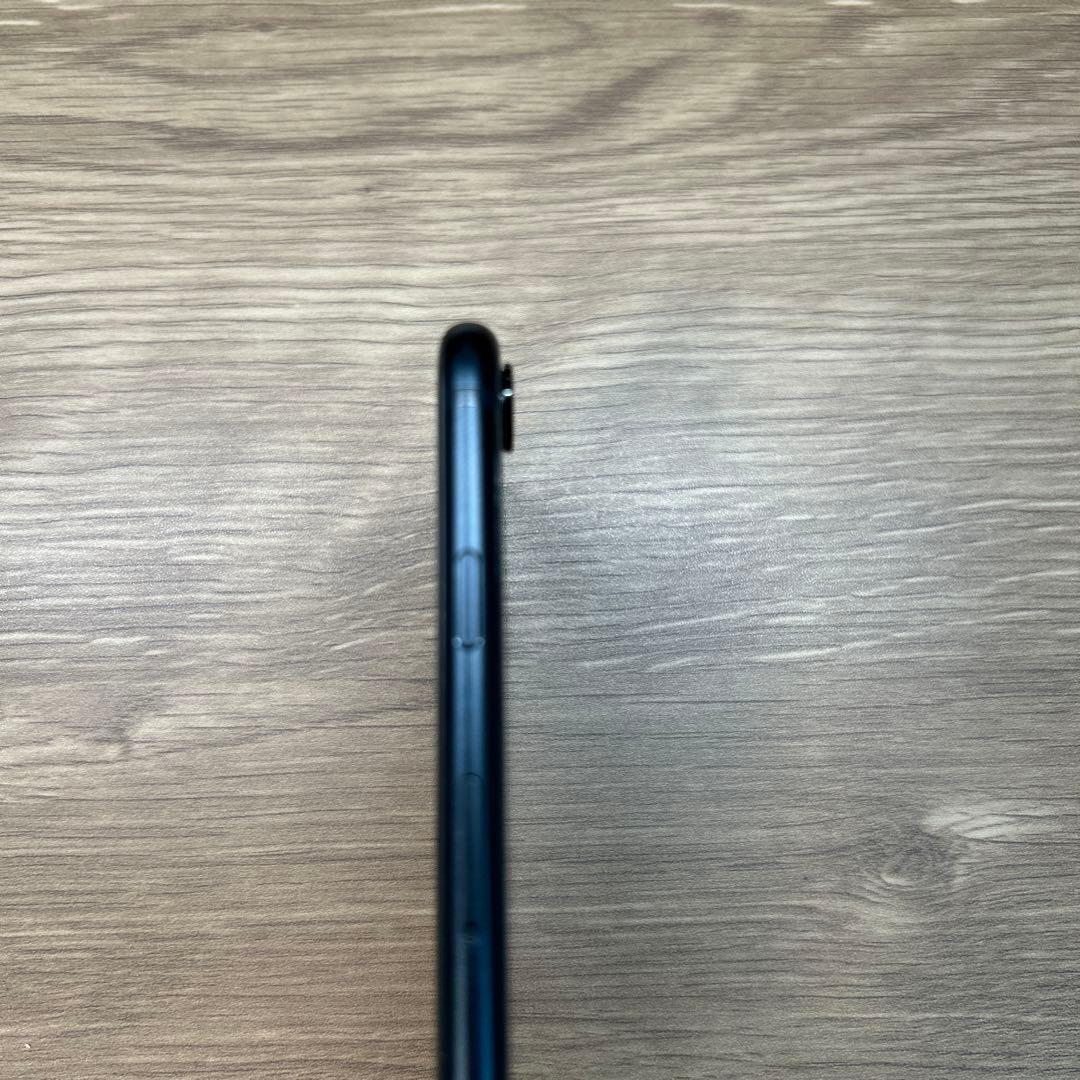 【美品】iPhone SE3第3世代スターライト 64GB simフリー