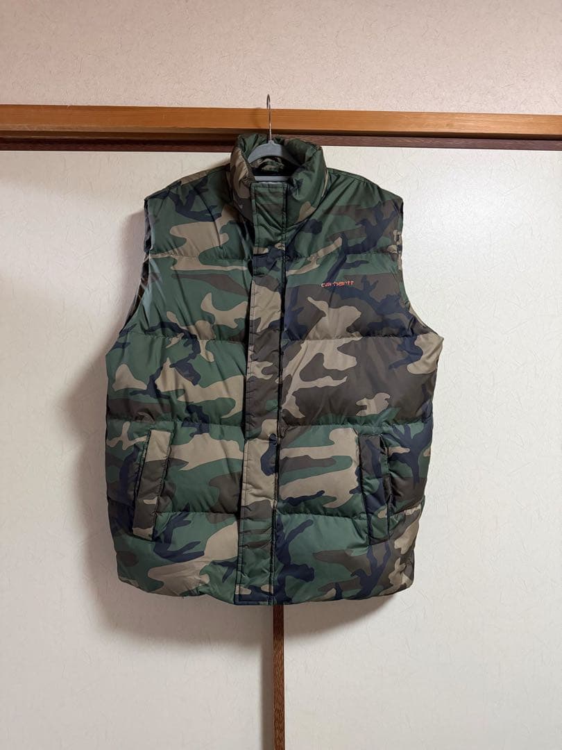 加*知様 Carhartt 迷彩柄 ダウンベスト