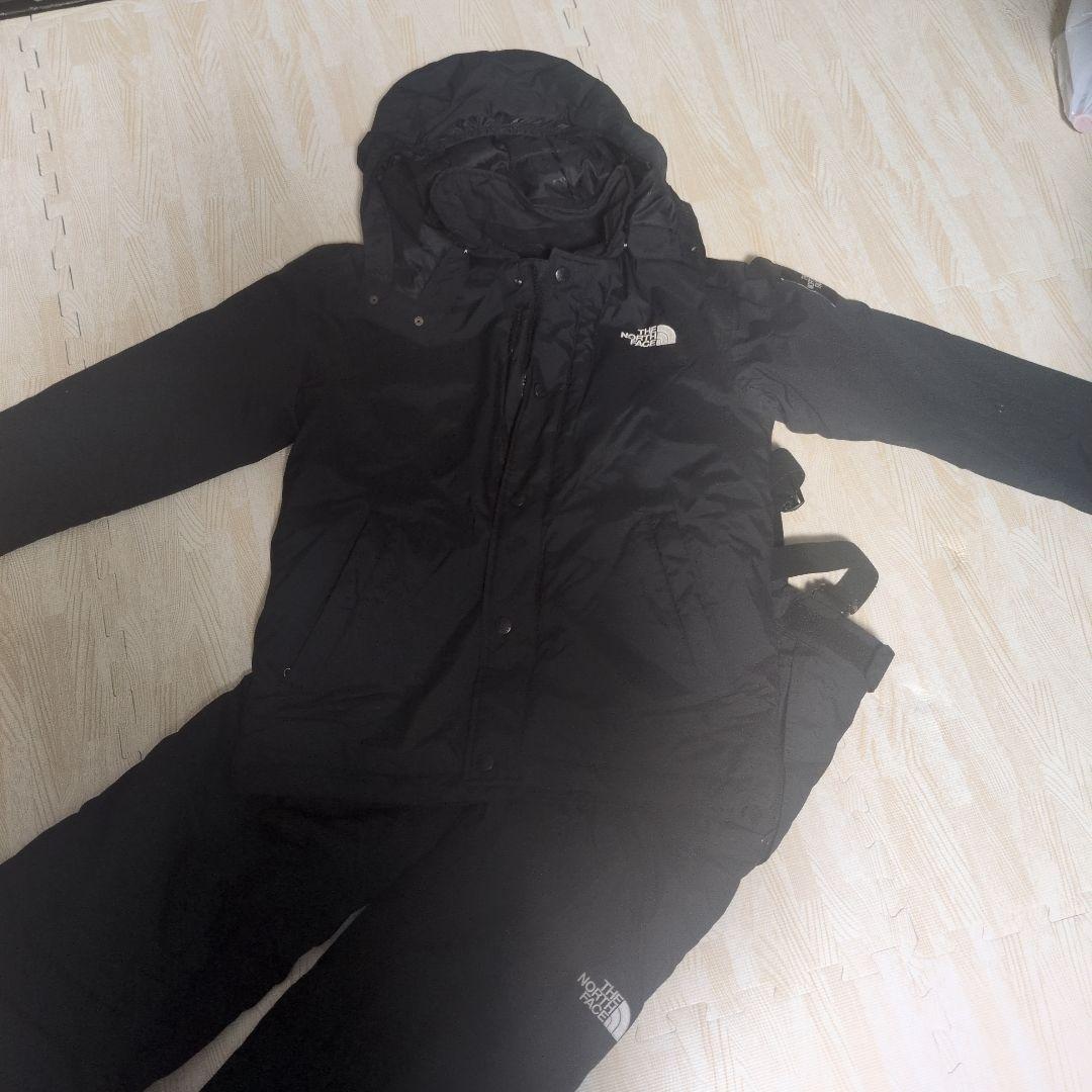 THE NORTH FACE 黒 スノーウェア上下セット140ｃｍ