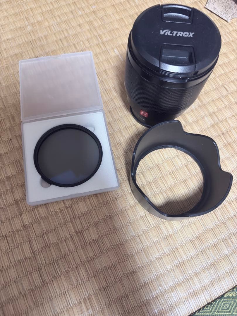 VILTROX AF1.8II EFマウントレンズ　plフィルター付き