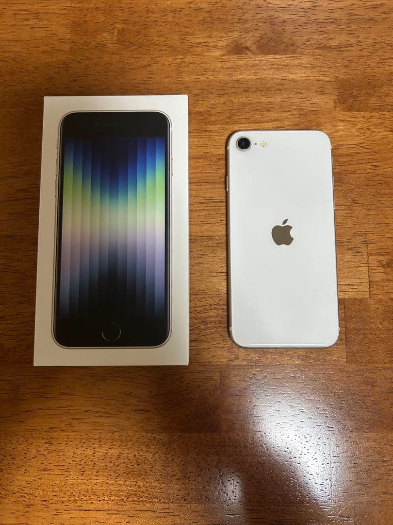 Apple iPhone SE (第3世代)ホワイト/128GB 美品