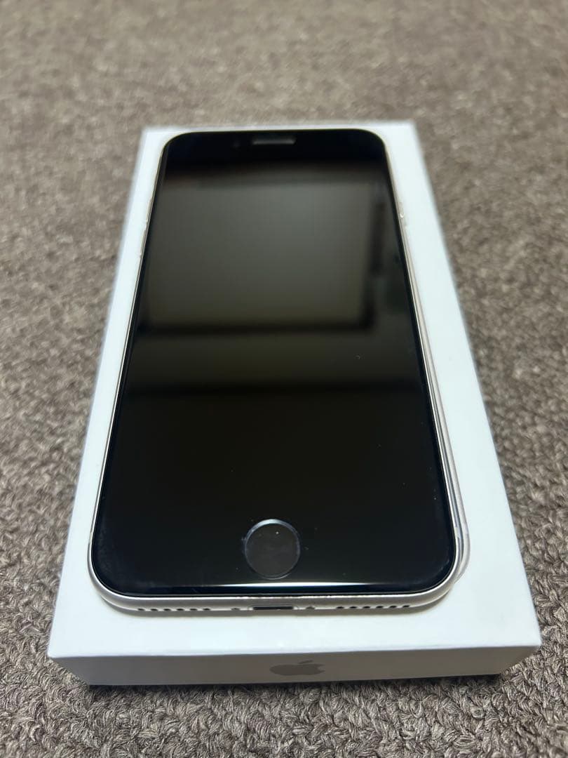 Apple iPhone SE (第3世代)ホワイト/128GB 美品