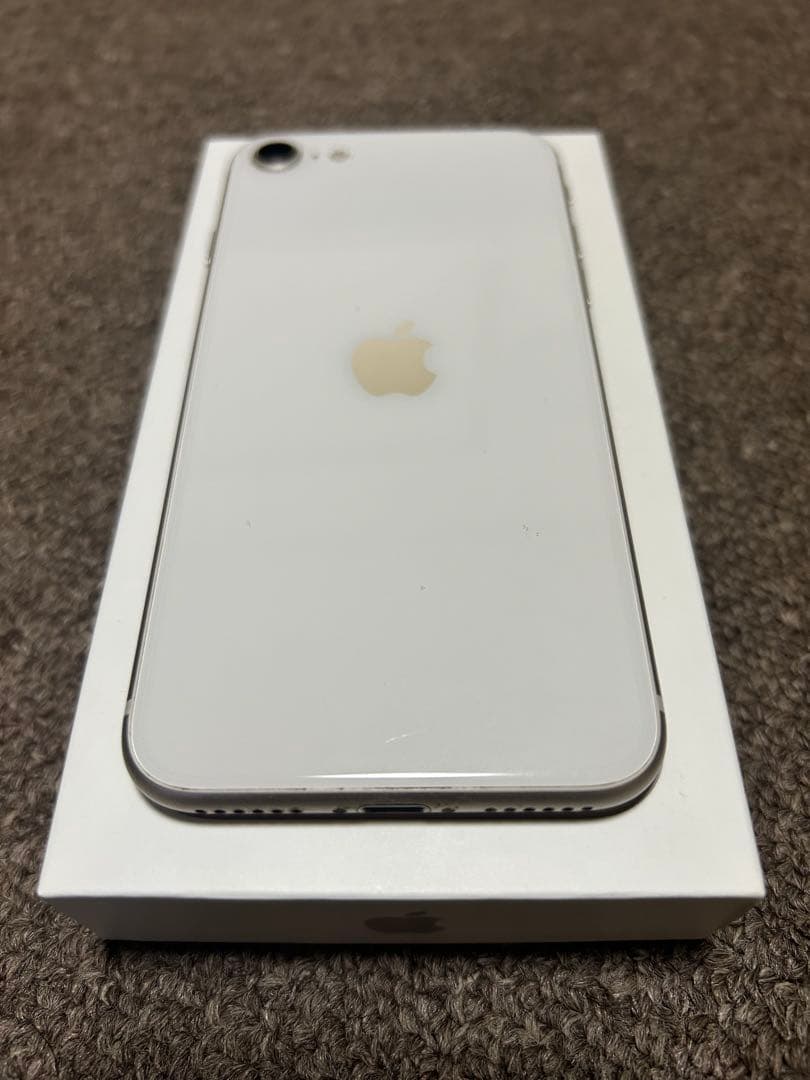 Apple iPhone SE (第3世代)ホワイト/128GB 美品