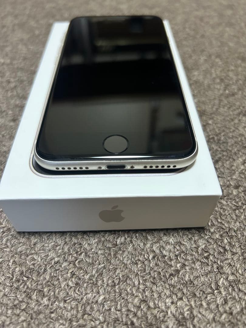 Apple iPhone SE (第3世代)ホワイト/128GB 美品