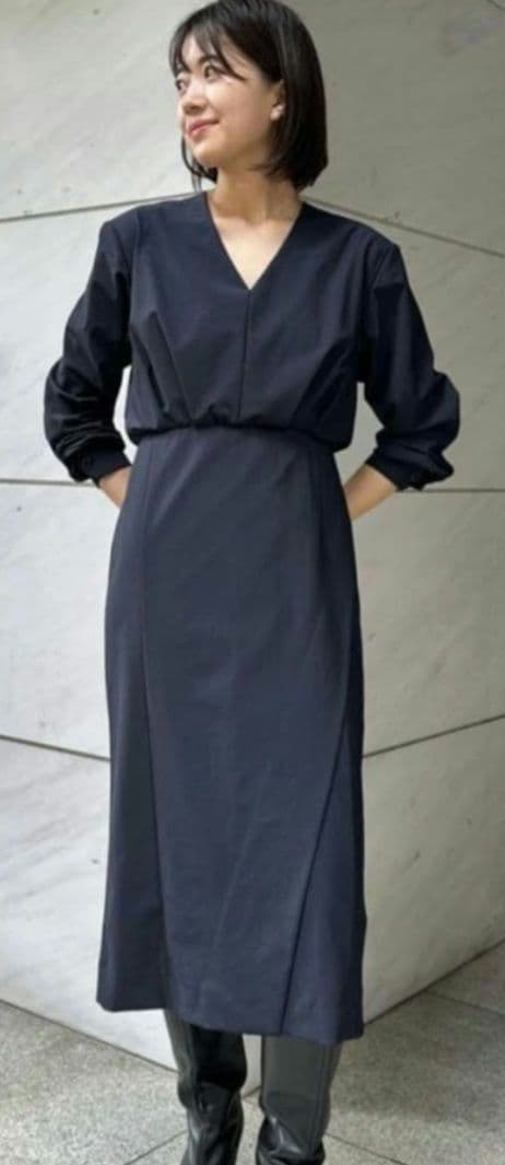 美品　コラム　estnation VネックIラインワンピース ネイビー