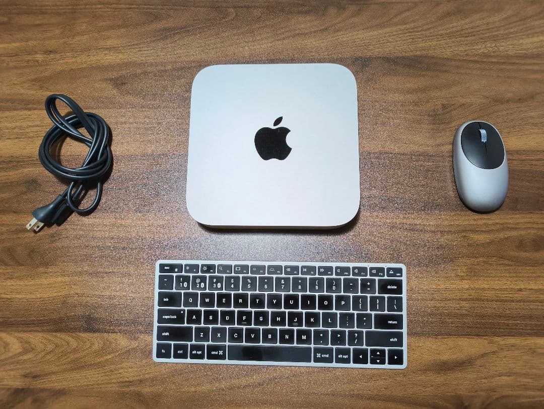 Macmini M2 8GB 256GB　Satechiキーボード＆マウス付