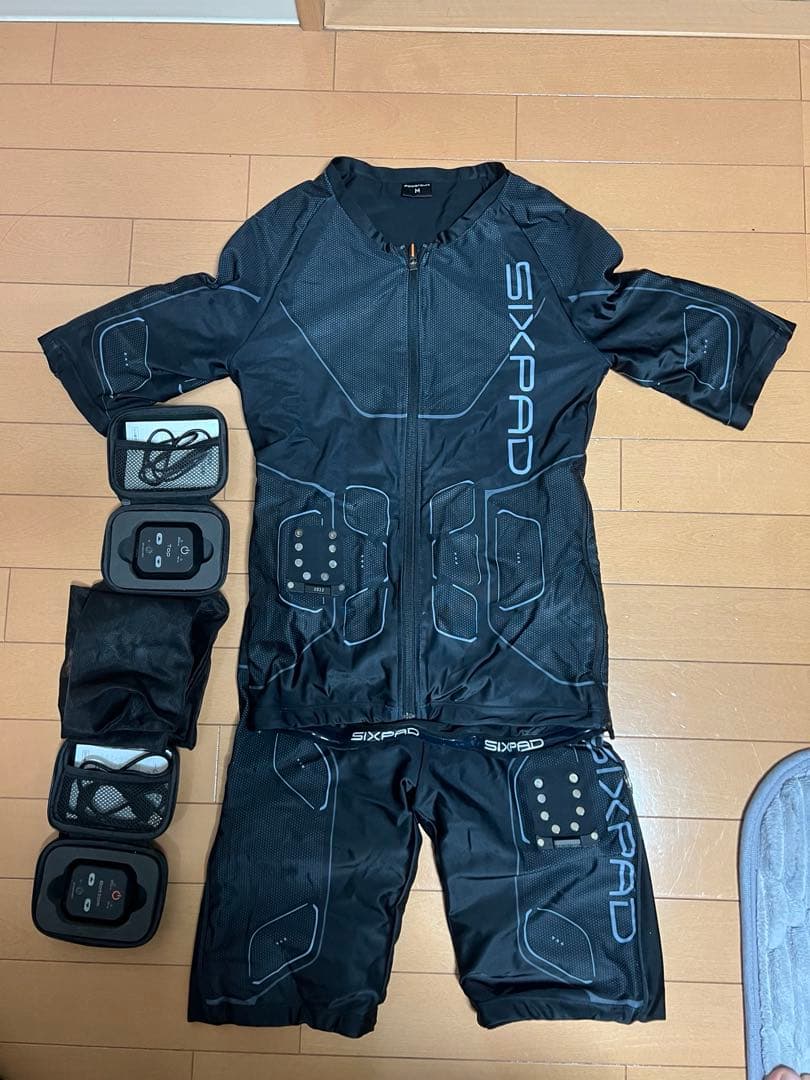 SIXPAD EMSスーツ　メンズ上下セット　上M 下L