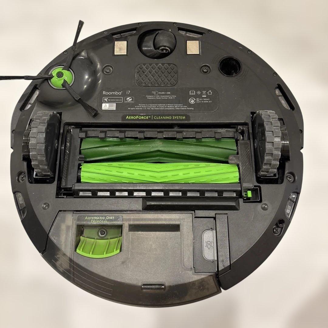 iRobot Roomba i7+ 自動ゴミ収集機能付き