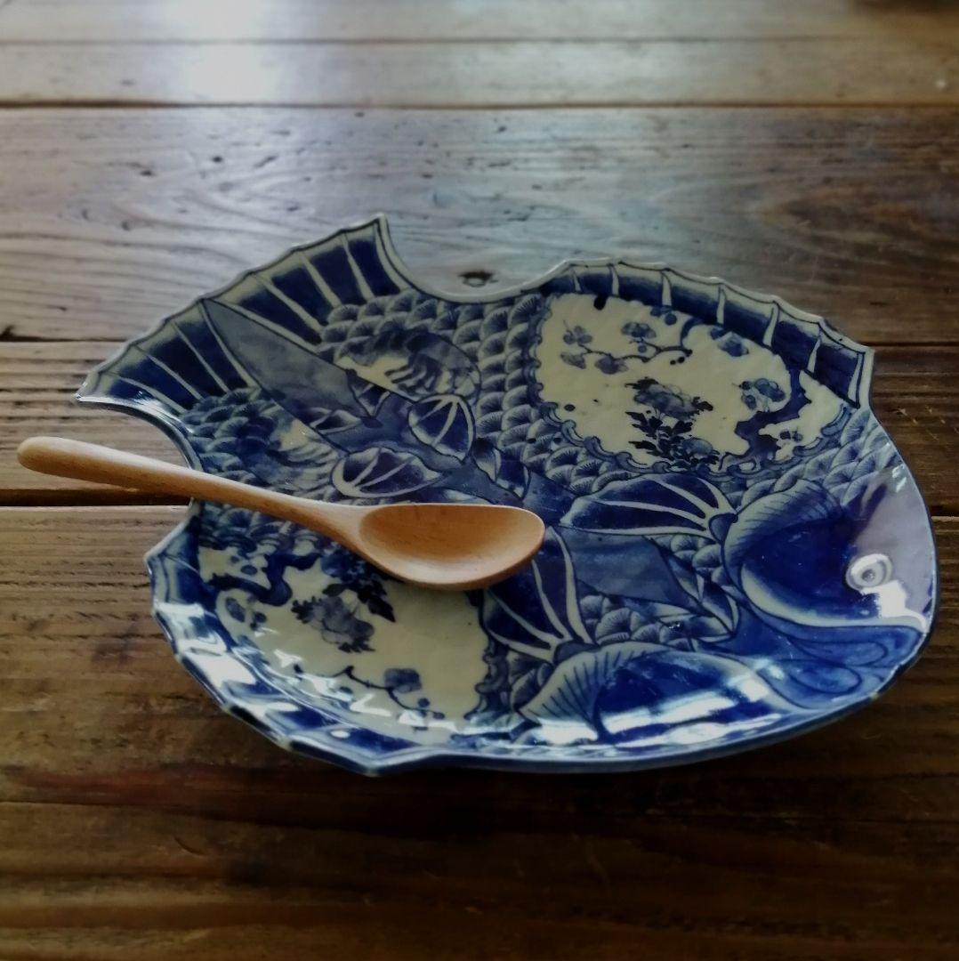 明治時代　梶原菊三郎　海老　梅　染付　魚形皿