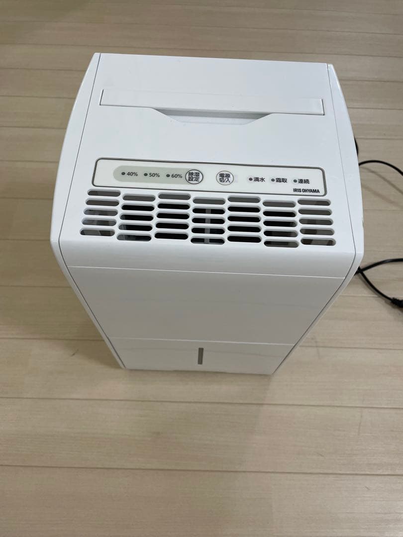 アイリスオーヤマ　除湿機　5.6L コンプレッサー式 ホワイト IJC-J56