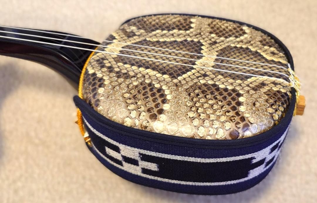 沖縄三線セット ヘビ革 本革 各種付属品つき