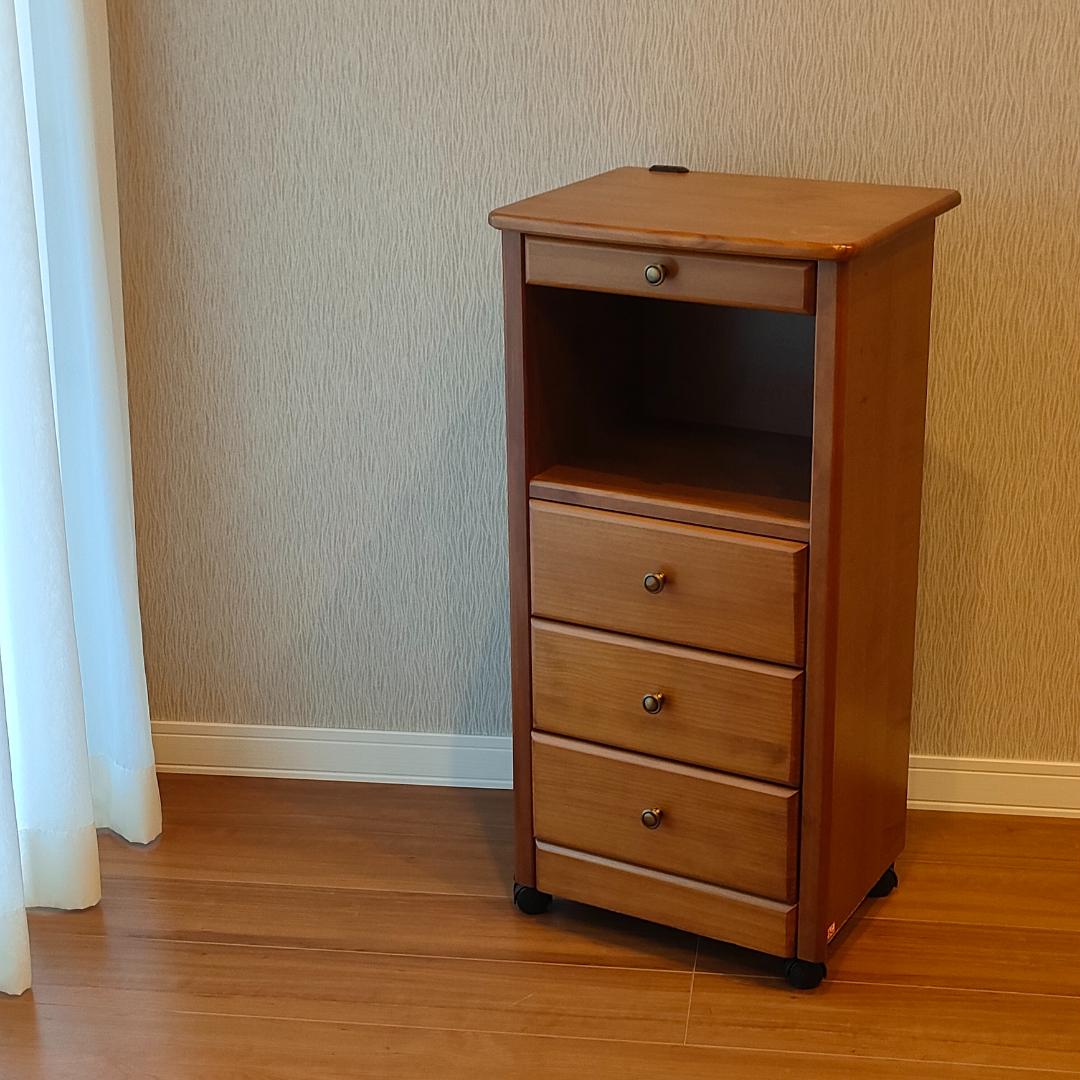 曙工芸　キャビネット　パイン材　キャスター　コンセント付き
